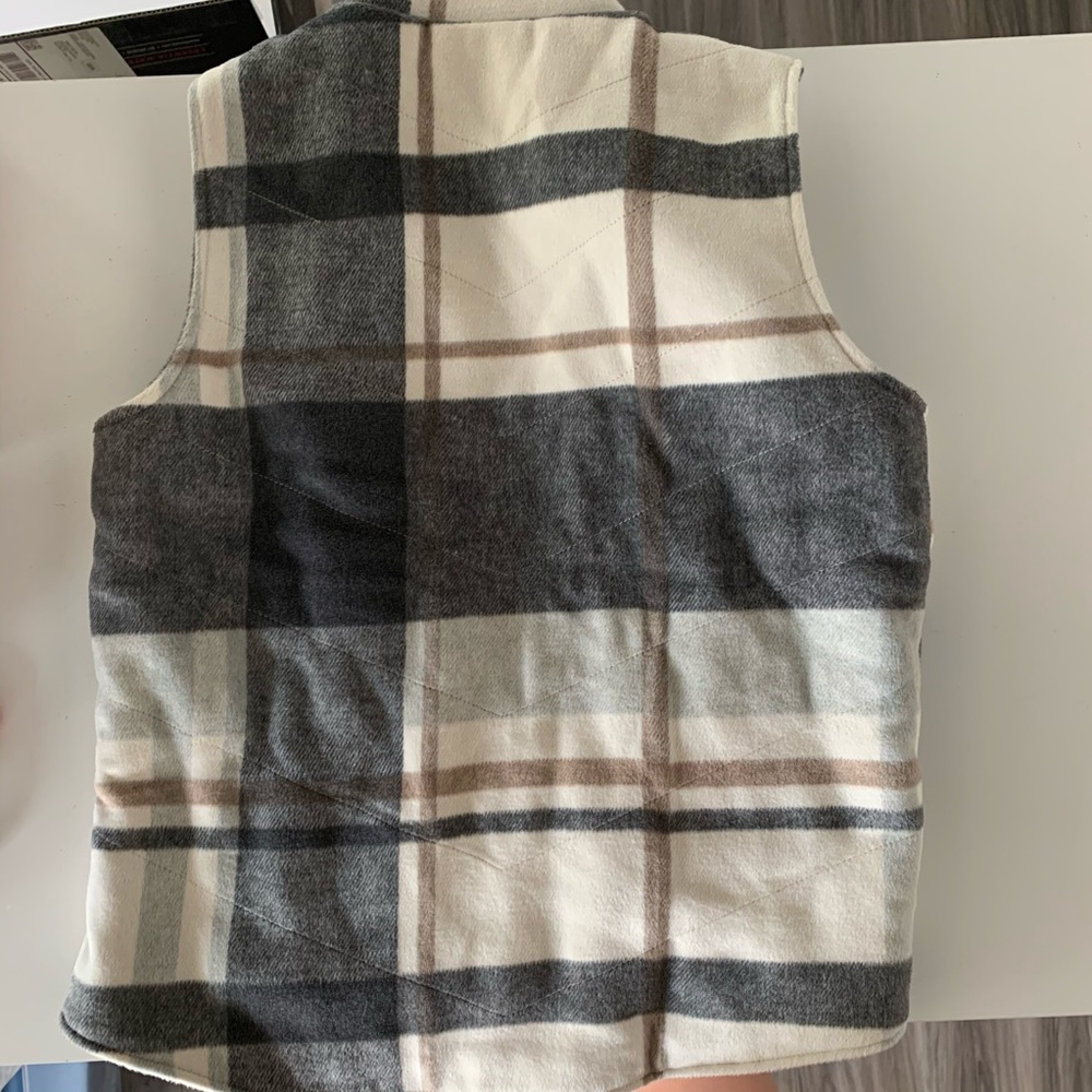 Thread & Supply Garvey Vest - Picture 2 of 4